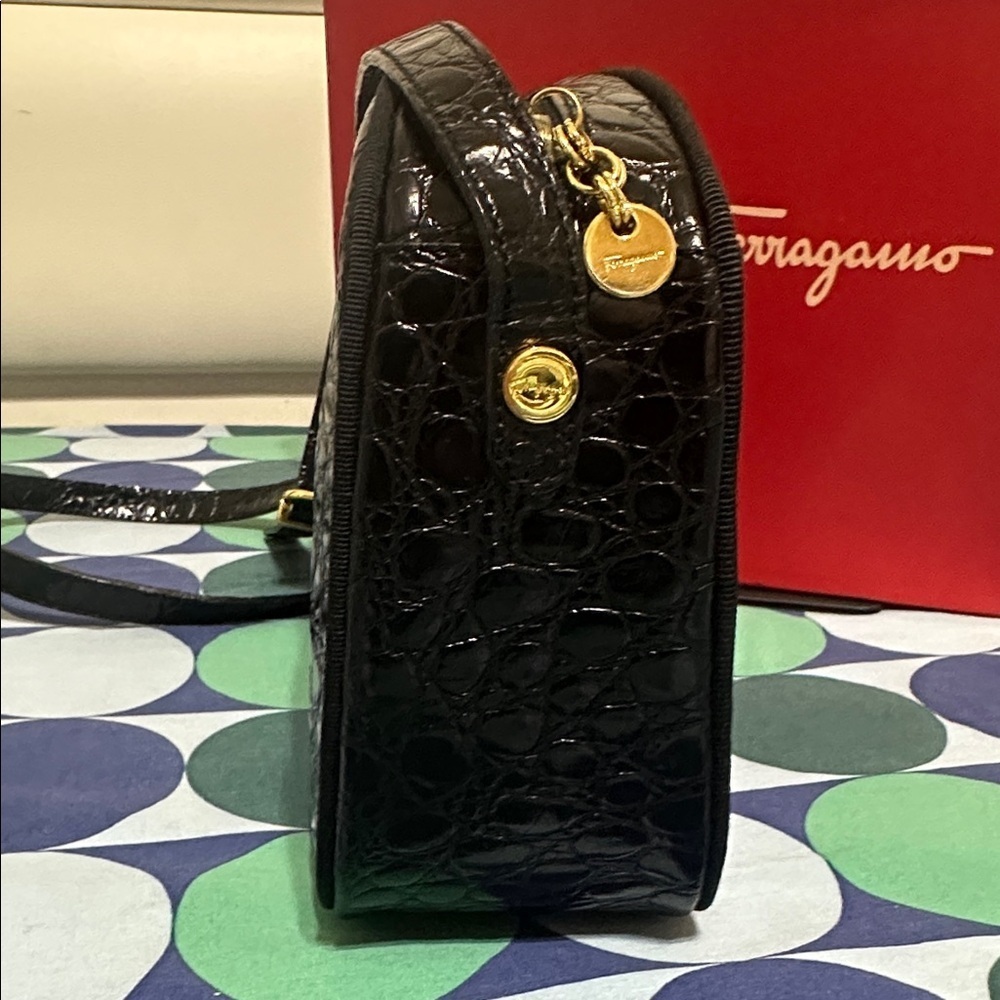 Salvatore Ferragamo Black Croc-Embossed Crossbody Bag - Picture 5 of 15